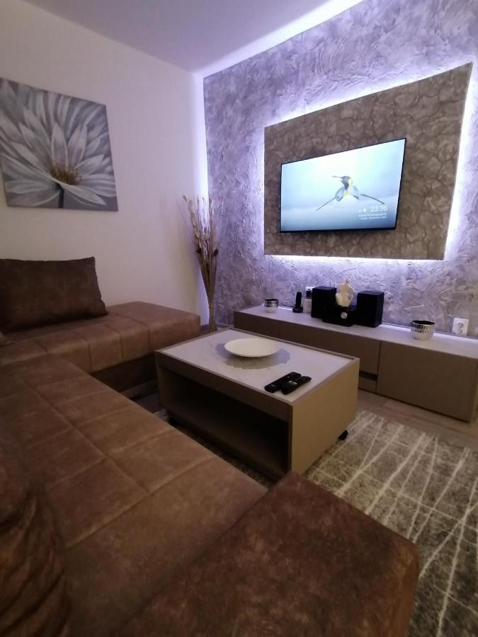 Jm Apartman Cacak Exterior photo